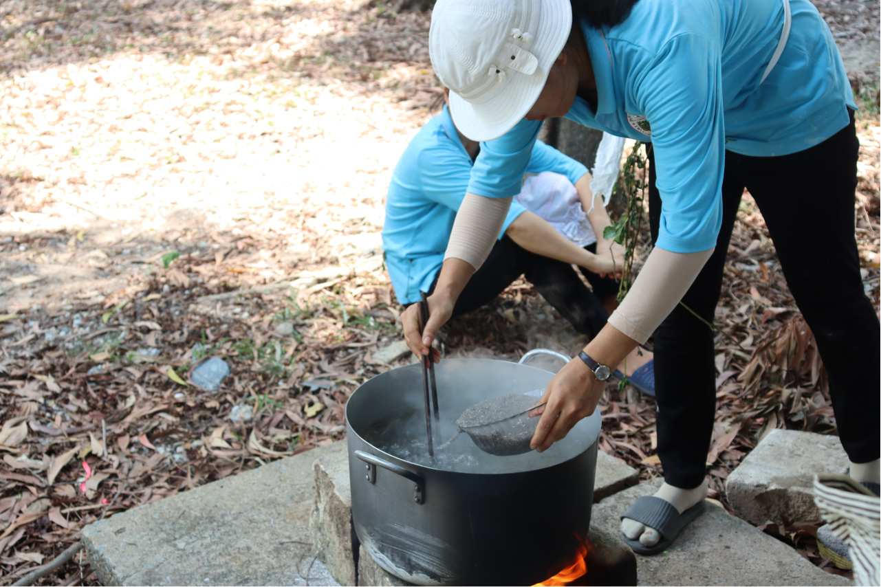 Hình anh: Chị Em Thỉnh viện, Tập Viện và học viện Nữ La San chơi chung dịp 01/05/2021